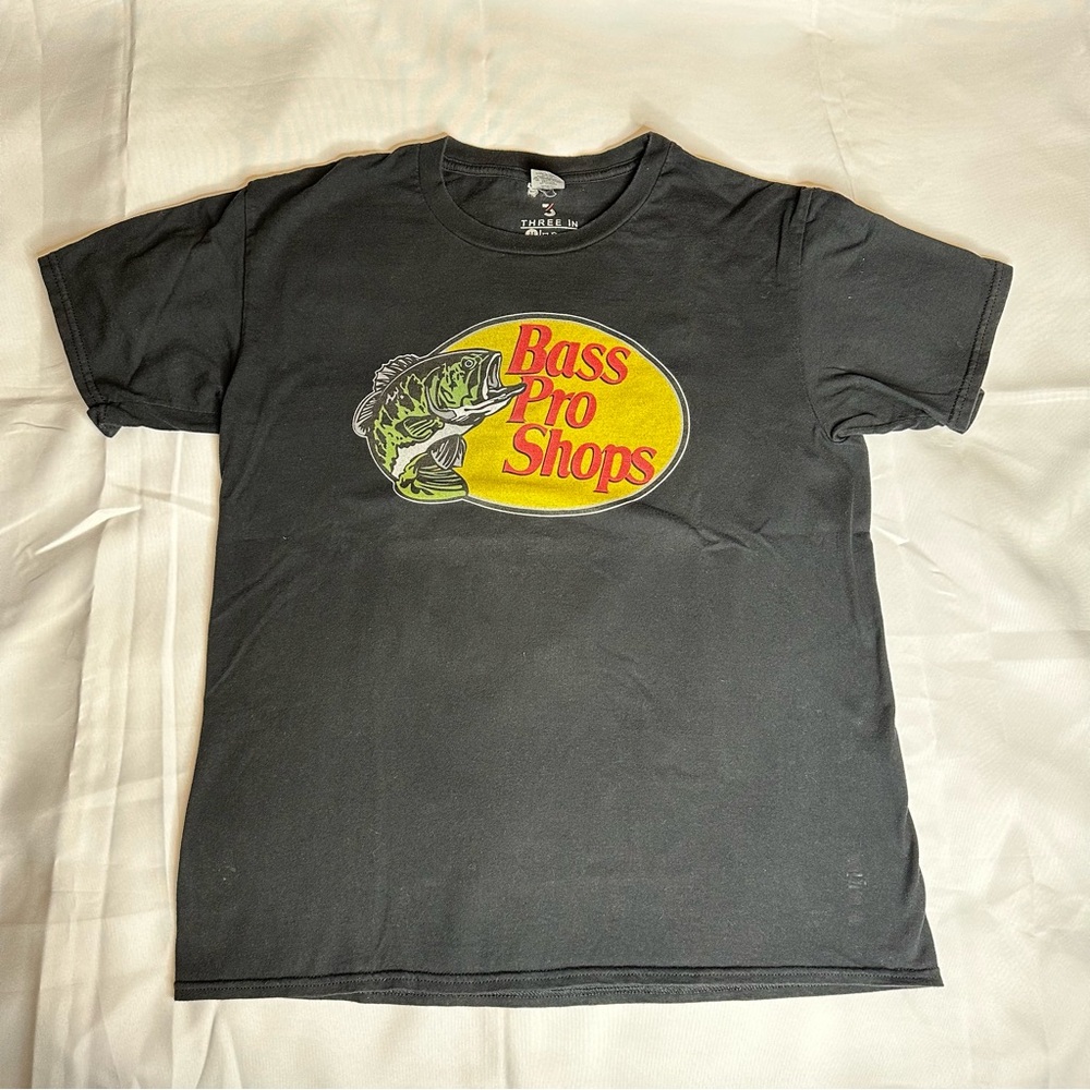 Bass Pro Shop T-Shirt Size Medium Men’s Shirt